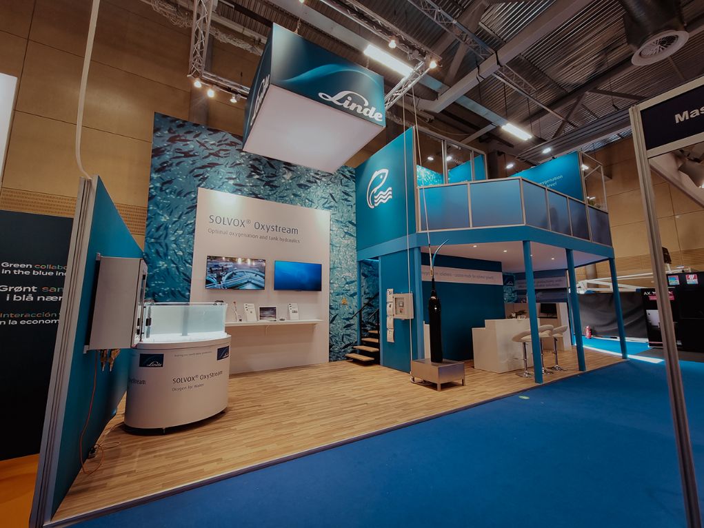 Skap wow-faktor på din messestand: 8 tips for å skille deg ut i mengden!